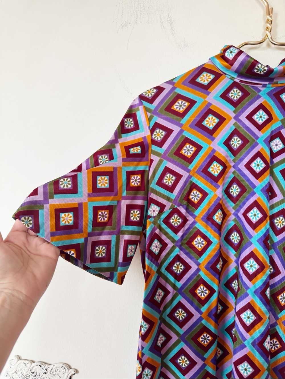Handmade Vintage 70s Retro Geo Daisy Mock neck Top M - Picture 3 of 7